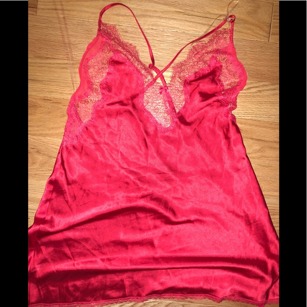 Victoria’s Secret NWT red